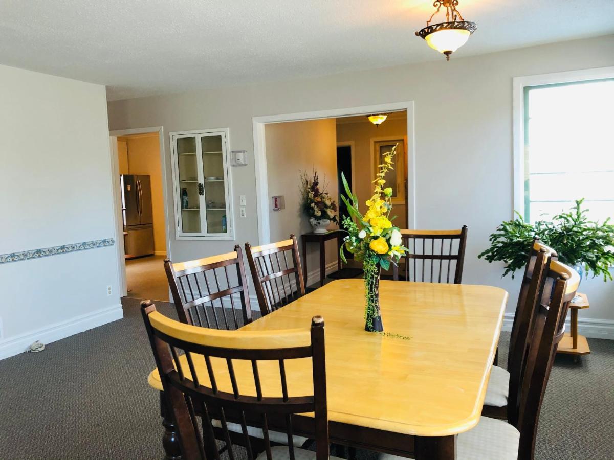 Downtown Whitehorse 2 Bedroom House Экстерьер фото