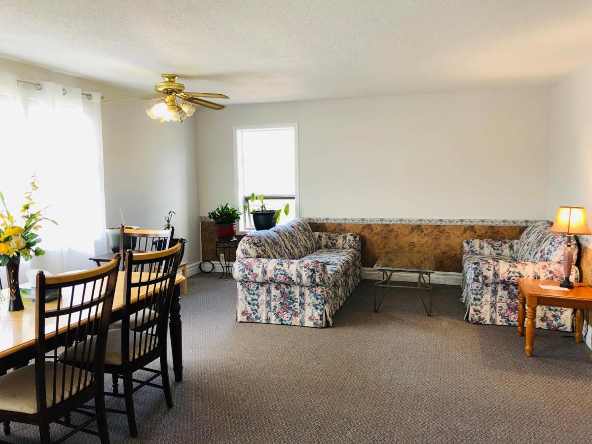 Downtown Whitehorse 2 Bedroom House Экстерьер фото